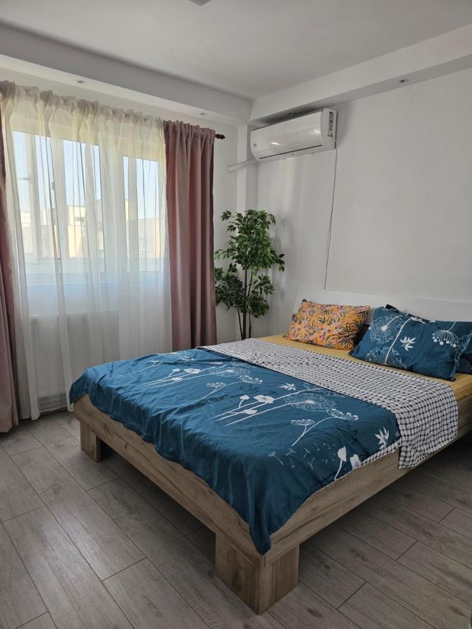 Apartament Near The Park Two Rooms Букурещ Екстериор снимка
