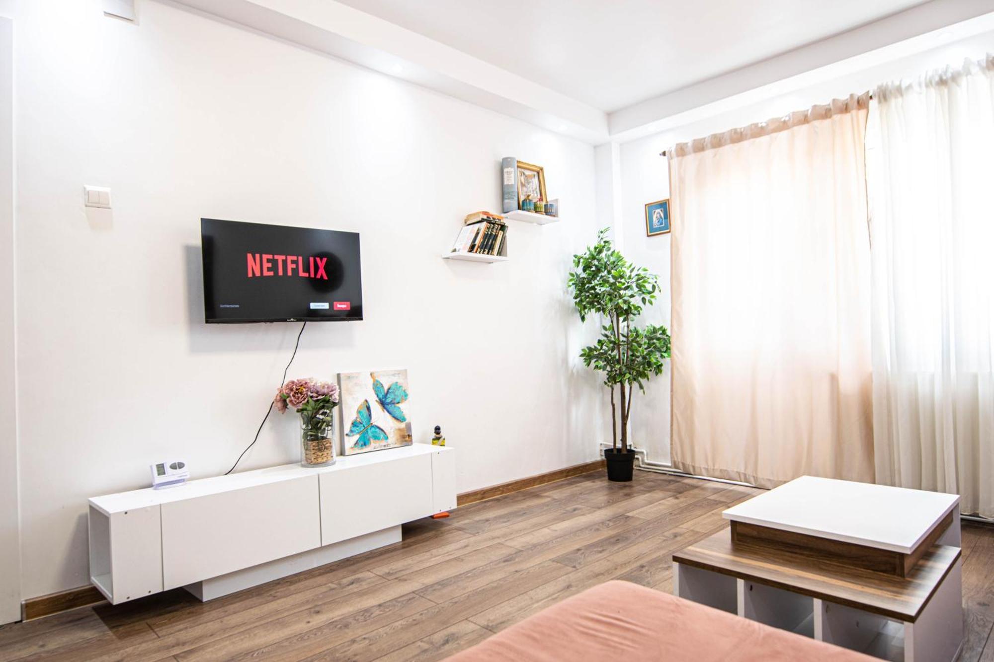 Apartament Near The Park Two Rooms Букурещ Екстериор снимка