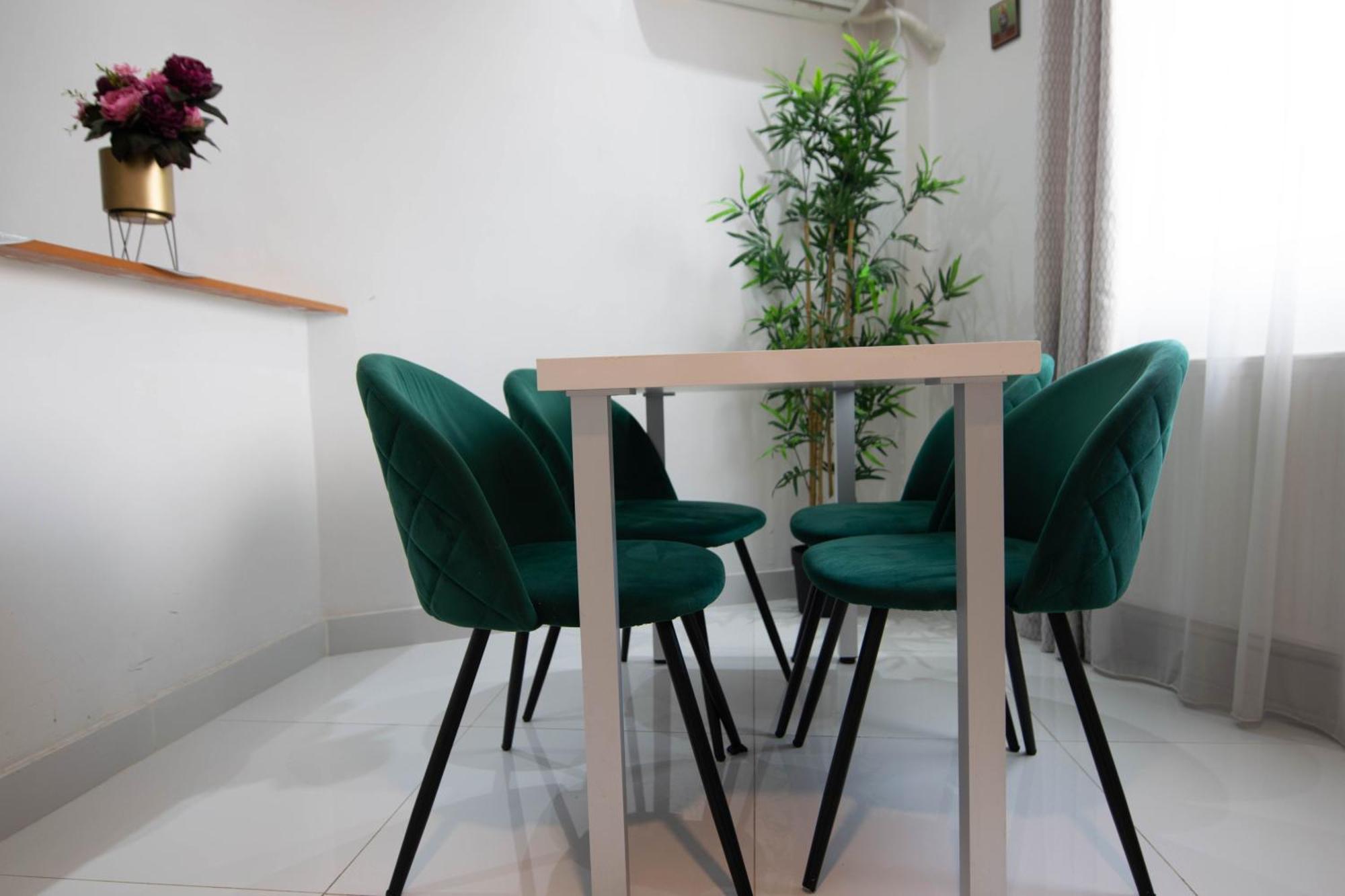 Apartament Near The Park Two Rooms Букурещ Екстериор снимка